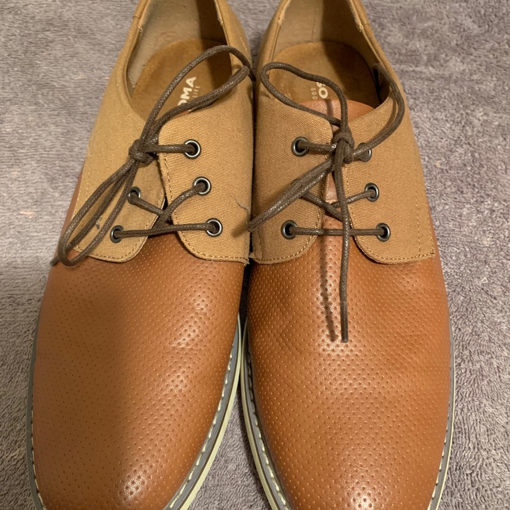 Shoes - Picture 5 of 5